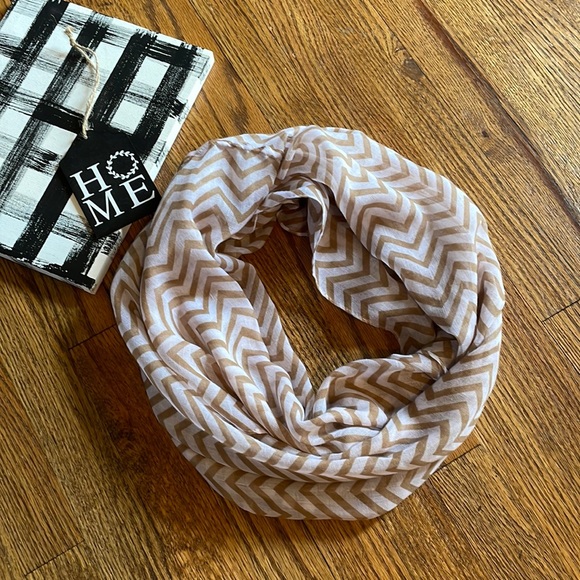 Style 101 Accessories - FREE when bundled with any item | Infinity Scarf | Khaki/White Chevron